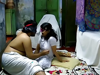 Mysexysavita & Karan ravage rock-hard with a super-fucking-hot Indian bhabhi romp winnow