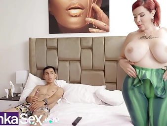 Stepmom with ample breast urges stepson to inspect the cosmos for pornography - Dampness Indian COUGAR together with Latina activity!