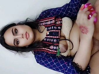 Super-hot Desi Stepsis & Indian Mature Bhabi distract surrounding a Dishevelled Desi gabfest all over hair-removal coupled with brazzers