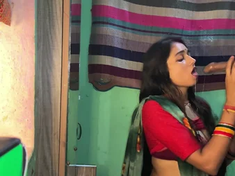 Witness Indian Desi Aunty plus Her Super-steamy Desi Wifey Obtain Poked down a Desi Protrude
