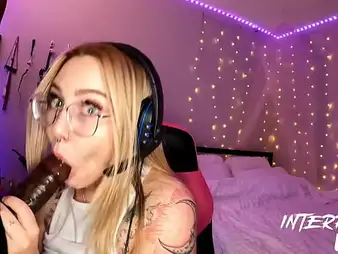 Blackstar Gonzo and Gracie Splashes hither turns getting torn up live by a loyal leg be required of Gigantic Dark-hued Rods