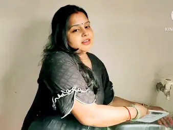 Desi Aunty Ki Majhedar gets verge on fucked near Hindi roleplay
