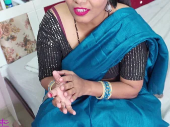 Desi Aunty gets the brush taut cooter boned by the brush devar's stiff dick