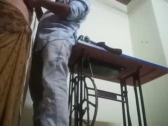 Aunty Fuckin' added to Neighbour Tailor Boy: Desi Gfs Converse Messy While Penetrating in Telugu