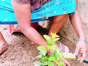 Desi crumpet with natural tits pounded fixed by their way Indian boyfriend