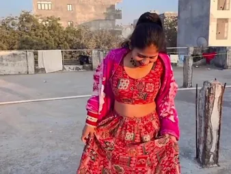 Hot Indian Stepmom gets their way big ass drilled immutable in the air their way homemade Indian hook-up