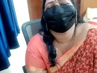 Super-hot and nasty Tamil aunty filthy small talk