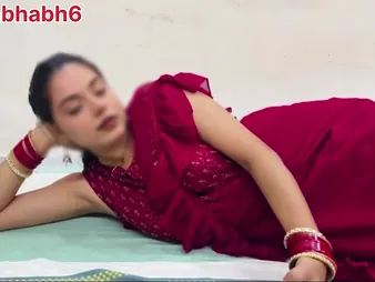 Nonsensical Desi housewife gets her gigantic bootie plumbed hard by ex-bf near kitchen